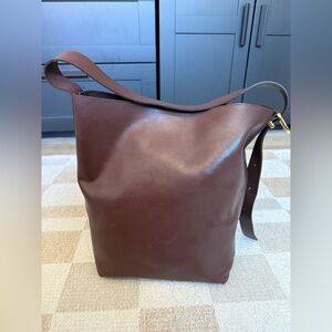 Madewell Essential Bucket Tote Chocolate Raisin Normal wear
